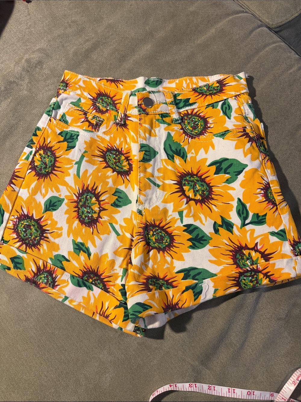 High-Waist Sunflower Print Shorts - Yellow